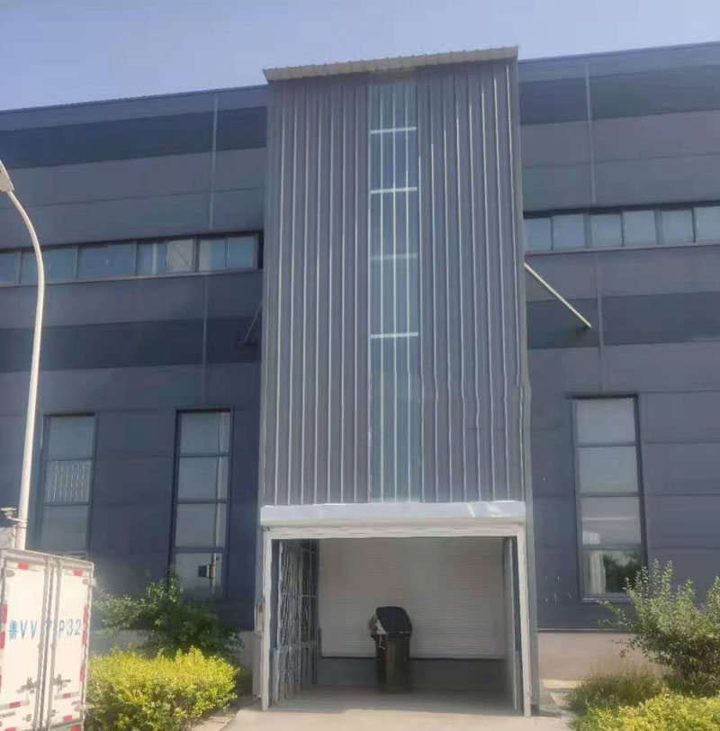 室外彩鋼瓦外封液壓貨梯